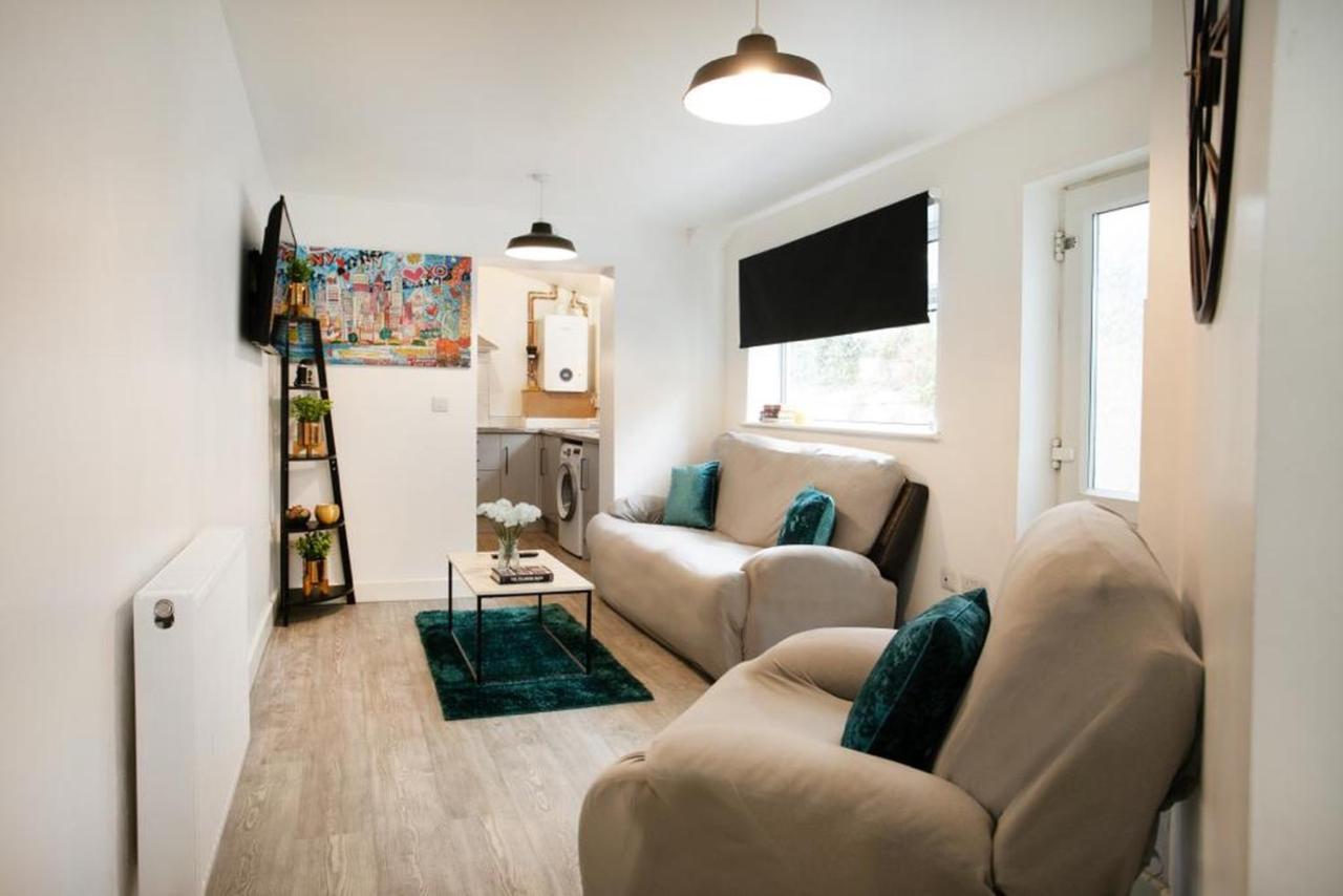 Spacious 2 Bedroom Apartments - 5 Mins From Qmc, Universities And City Centre! ノッティンガム エクステリア 写真