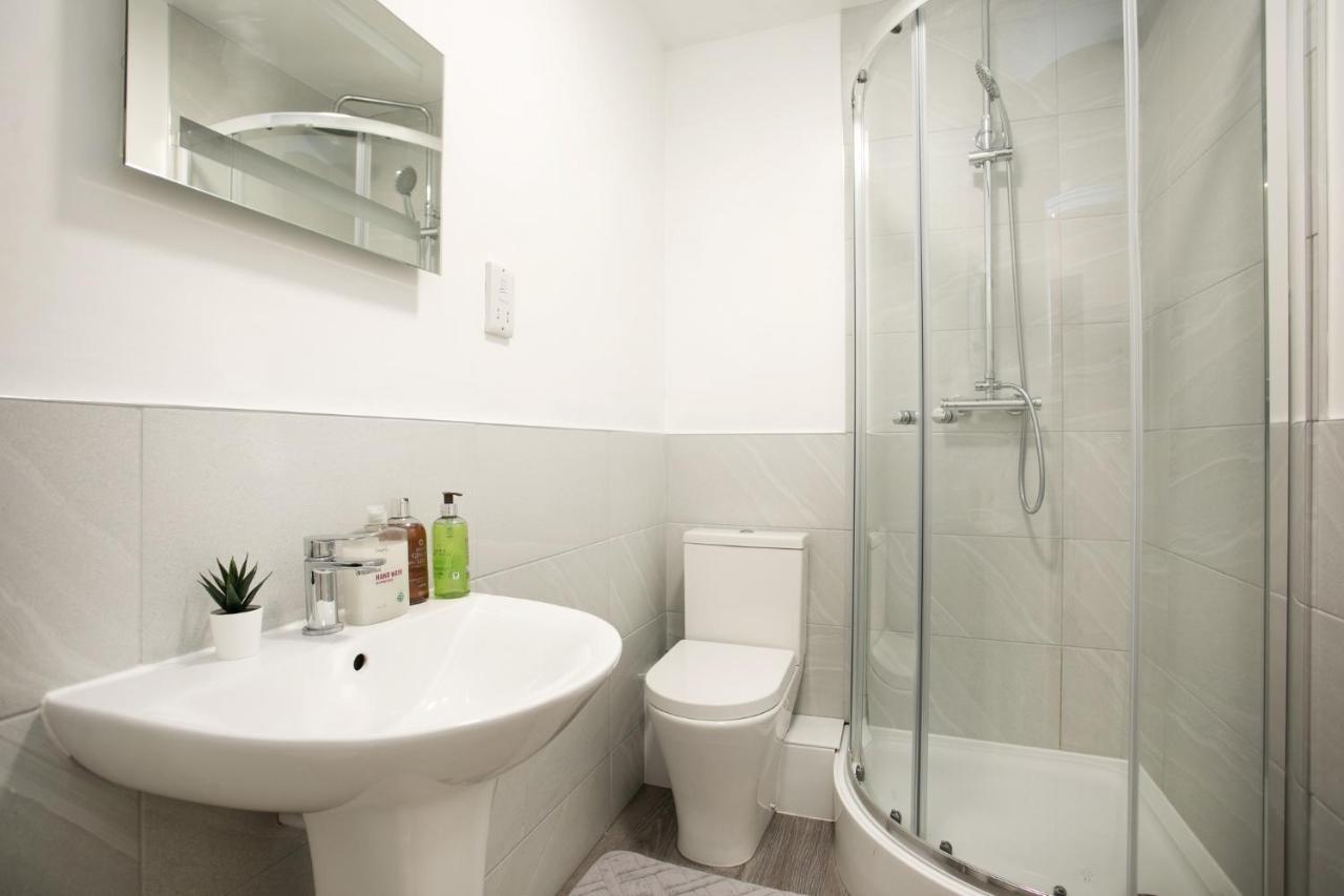 Spacious 2 Bedroom Apartments - 5 Mins From Qmc, Universities And City Centre! ノッティンガム エクステリア 写真