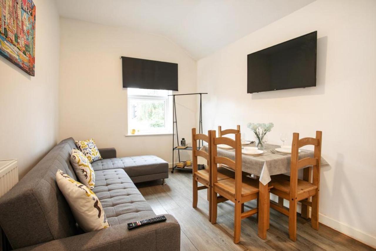 Spacious 2 Bedroom Apartments - 5 Mins From Qmc, Universities And City Centre! ノッティンガム エクステリア 写真